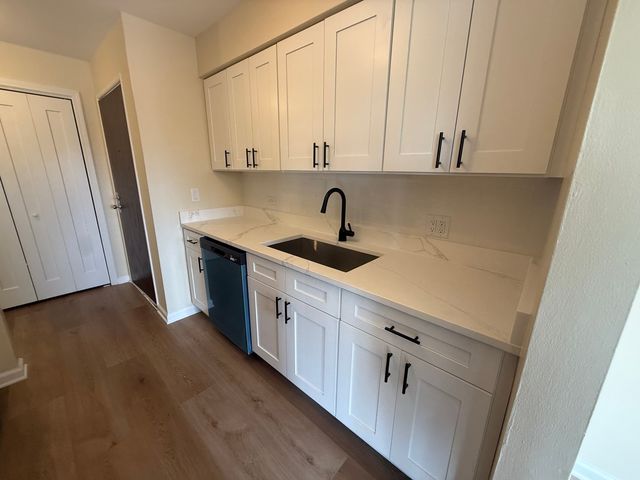 2300 N Harlem Avenue 501, Elmwood Park, IL 60707