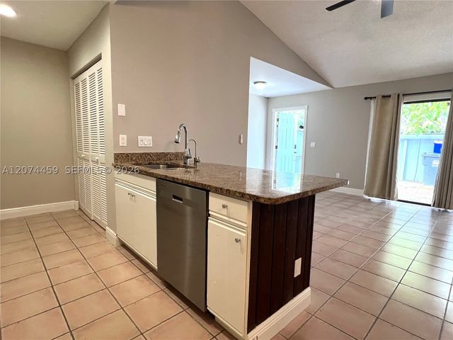 1077 Goldenrod Rd, Wellington, FL 33414