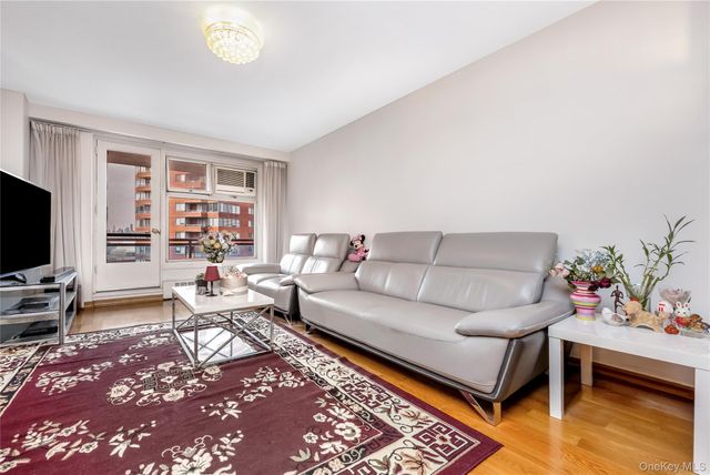 97-40 62nd Drive 9D, Rego Park, NY 11374