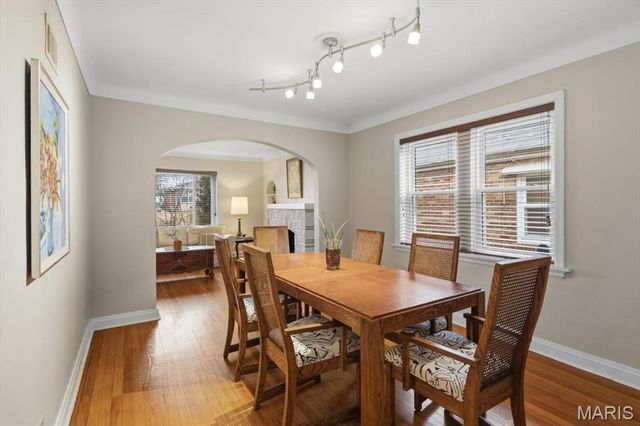 6542 Lindenwood Place, St Louis, MO 63109