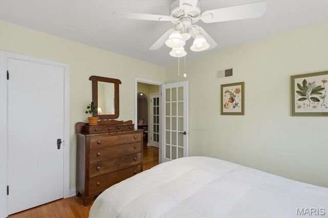 6542 Lindenwood Place, St Louis, MO 63109