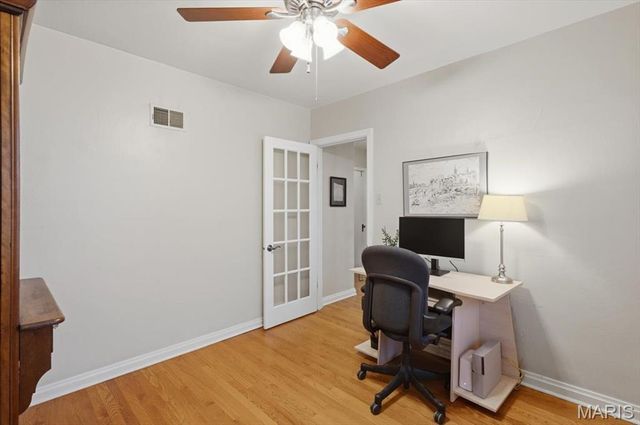 6542 Lindenwood Place, St Louis, MO 63109