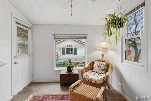 6542 Lindenwood Place, St Louis, MO 63109