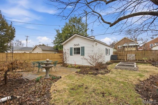 6542 Lindenwood Place, St Louis, MO 63109