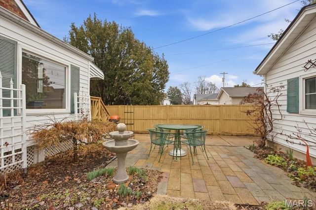 6542 Lindenwood Place, St Louis, MO 63109