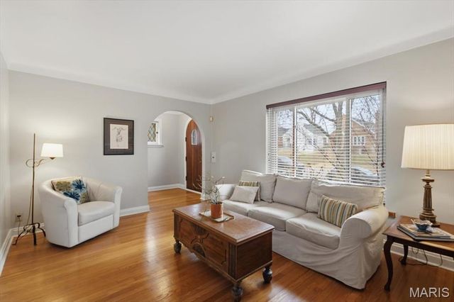 6542 Lindenwood Place, St Louis, MO 63109