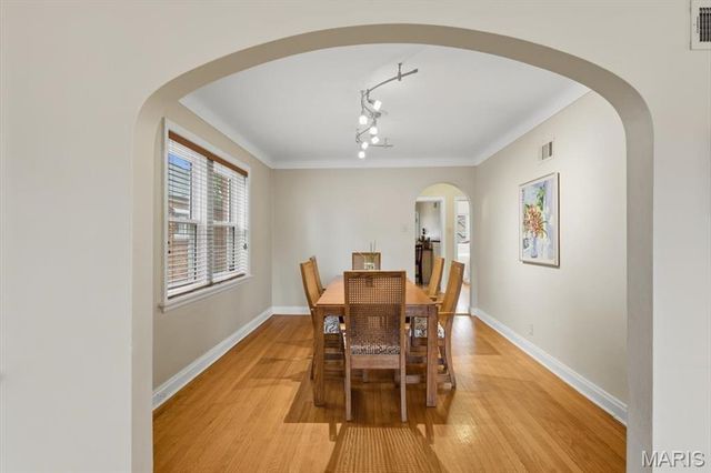 6542 Lindenwood Place, St Louis, MO 63109