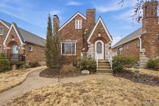 6542 Lindenwood Place, St Louis, MO 63109