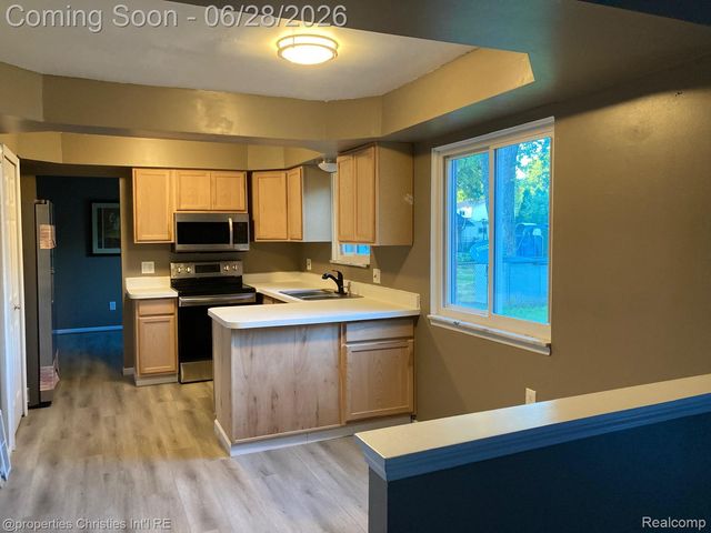 261 Charterhouse Drive, Canton Charter Township, MI 48188