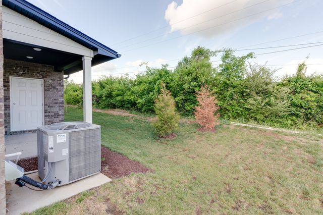 1573 Elliott Williams Pvt Way, Gallatin, TN 37066