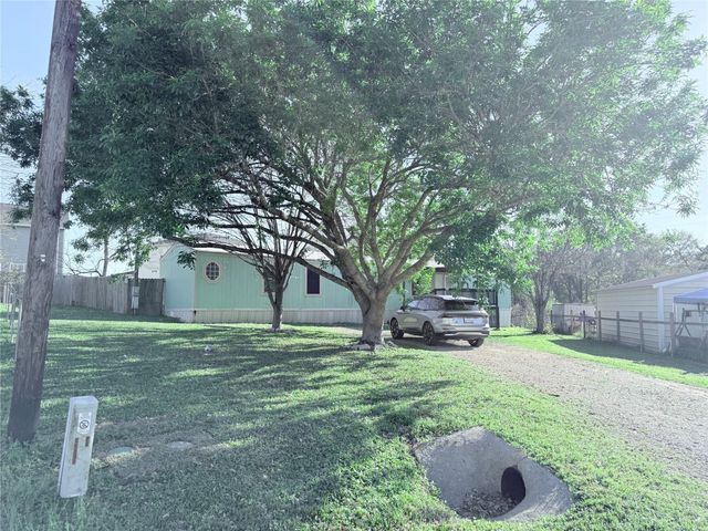 12738 Pecan Tree Court, Willis, TX 77318