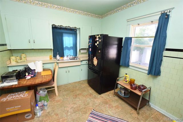 506 E Eldridge Avenue, Flint, MI 48505