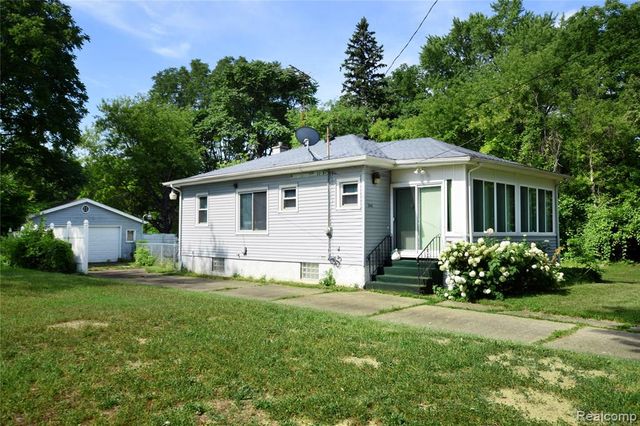 506 E Eldridge Avenue, Flint, MI 48505