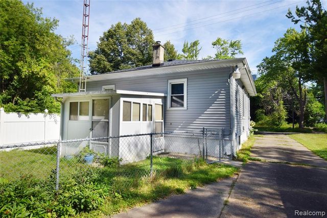 506 E Eldridge Avenue, Flint, MI 48505