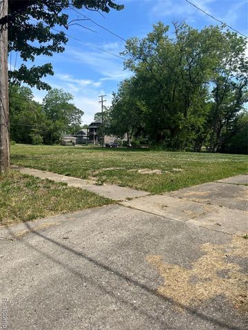 506 E Eldridge Avenue, Flint, MI 48505