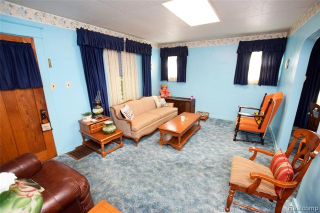 506 E Eldridge Avenue, Flint, MI 48505