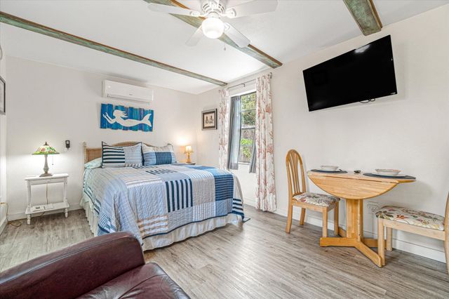 68 Kings Ferry Way, St Augustine, FL 32084