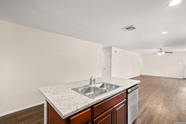 7419 Twin Pine, Converse, TX 78109