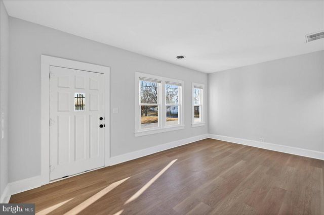 615 W 13TH, New Castle, DE 19720