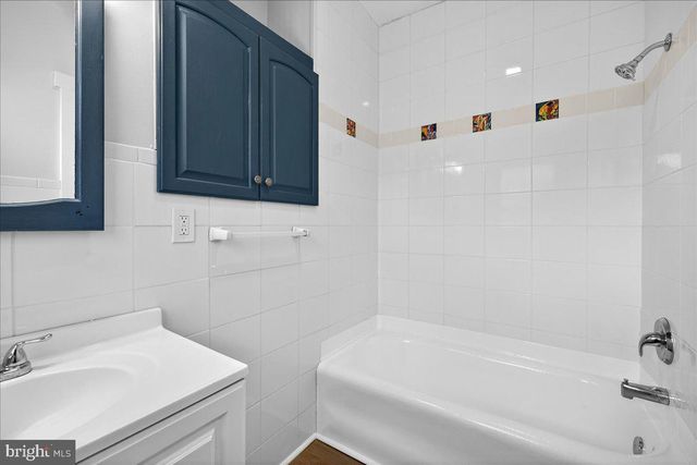 615 W 13TH, New Castle, DE 19720