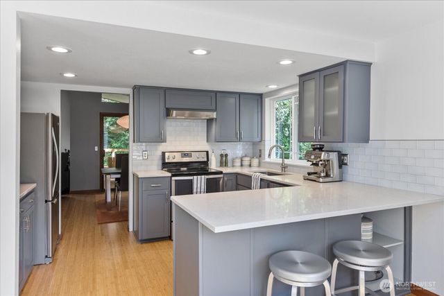 8011 180th Place SW, Edmonds, WA 98026