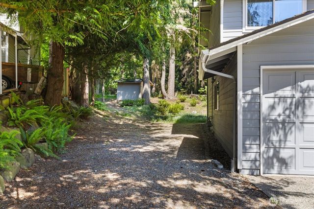 8011 180th Place SW, Edmonds, WA 98026