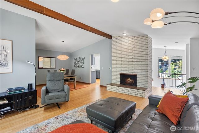 8011 180th Place SW, Edmonds, WA 98026
