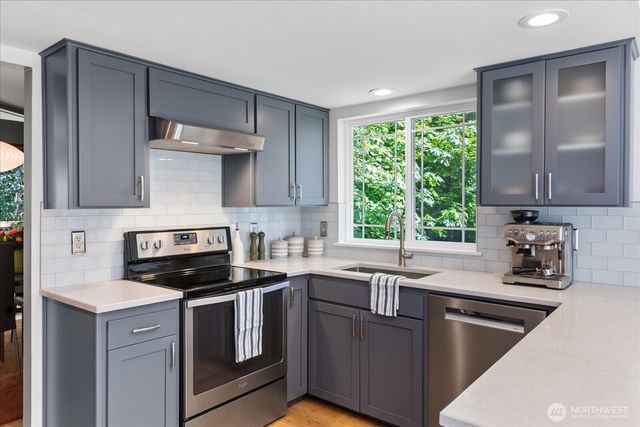 8011 180th Place SW, Edmonds, WA 98026