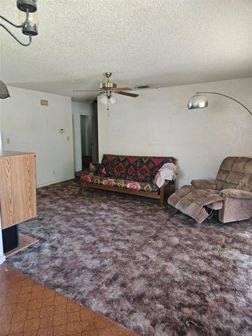1001 W 17th ST, Georgetown, TX 78626