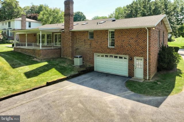 3617 CIMMERON RD, York, PA 17402