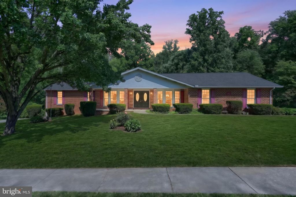 3617 CIMMERON RD, York, PA 17402