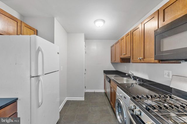 3107 NAYLOR RD SE #303, Washington, DC 20020