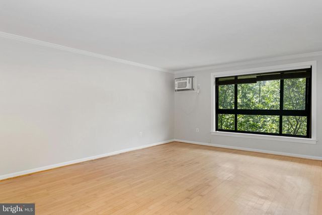 3107 NAYLOR RD SE #303, Washington, DC 20020