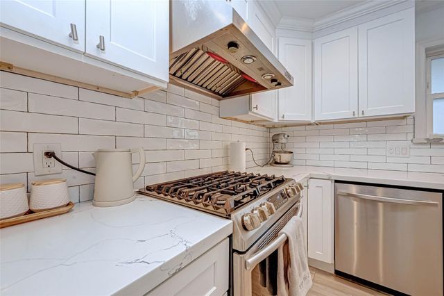 5027 Yarwell Drive, Houston, TX 77096