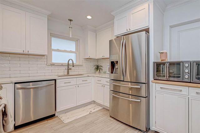 5027 Yarwell Drive, Houston, TX 77096