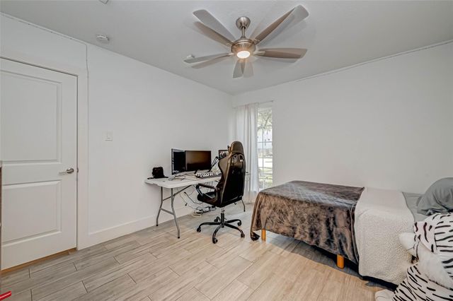 5027 Yarwell Drive, Houston, TX 77096