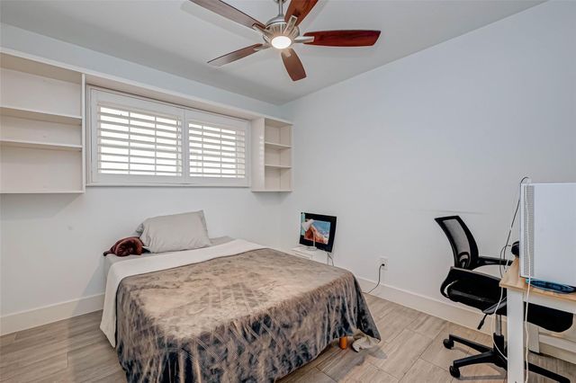 5027 Yarwell Drive, Houston, TX 77096