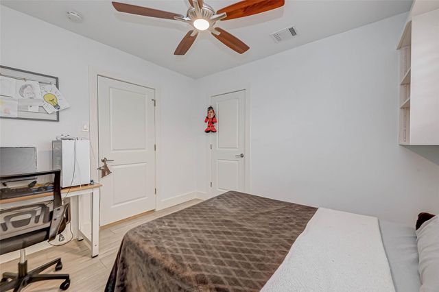 5027 Yarwell Drive, Houston, TX 77096