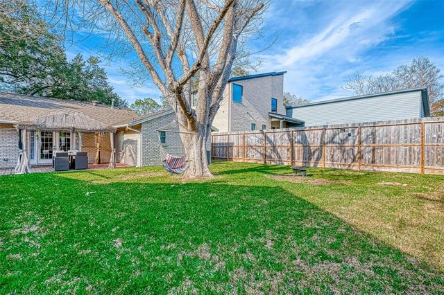 5027 Yarwell Drive, Houston, TX 77096