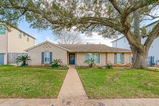 5027 Yarwell Drive, Houston, TX 77096