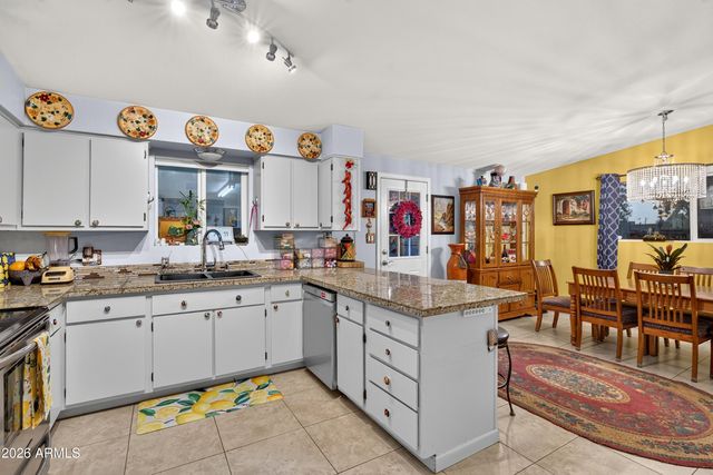 13817 N 10TH Place, Phoenix, AZ 85022