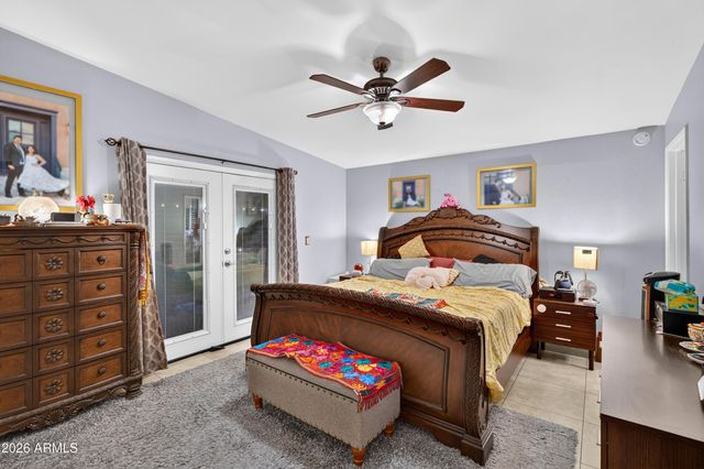 13817 N 10TH Place, Phoenix, AZ 85022