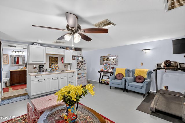 13817 N 10TH Place, Phoenix, AZ 85022
