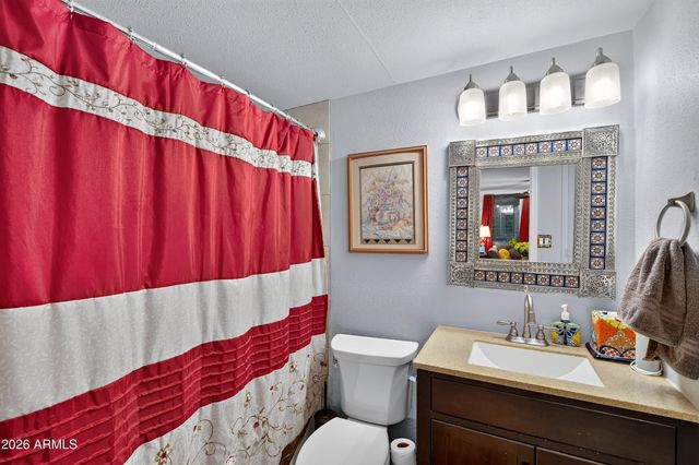 13817 N 10TH Place, Phoenix, AZ 85022