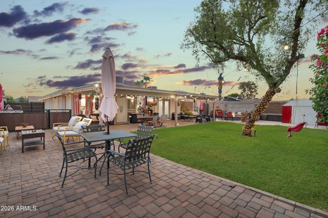 13817 N 10TH Place, Phoenix, AZ 85022