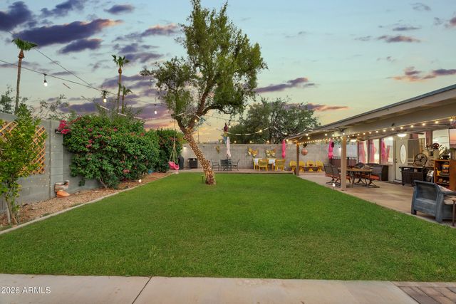 13817 N 10TH Place, Phoenix, AZ 85022