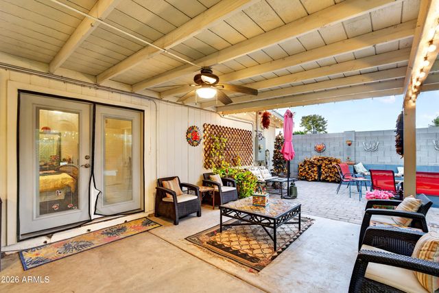 13817 N 10TH Place, Phoenix, AZ 85022