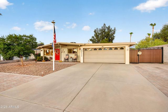 13817 N 10TH Place, Phoenix, AZ 85022