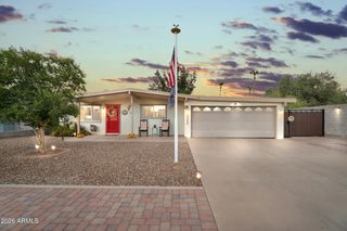 13817 N 10TH Place, Phoenix, AZ 85022