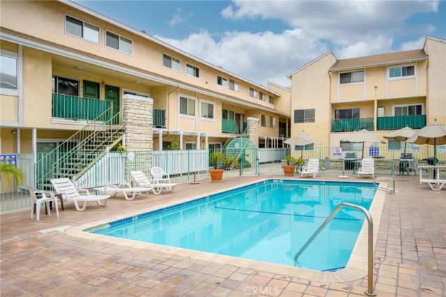121 Sinclair Avenue 206, Glendale, CA 91206